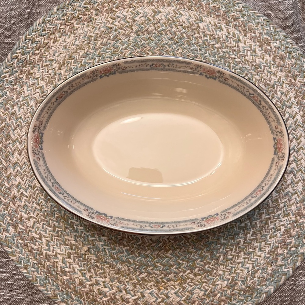 Lenox Charleston Vintage 9” Oval Vegetable Bowl - Picture 2 of 5